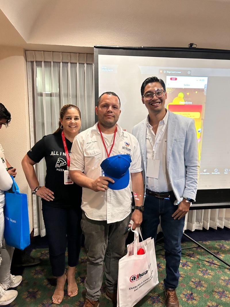 Ganadores del sorteo en conferencia Dahua Technology