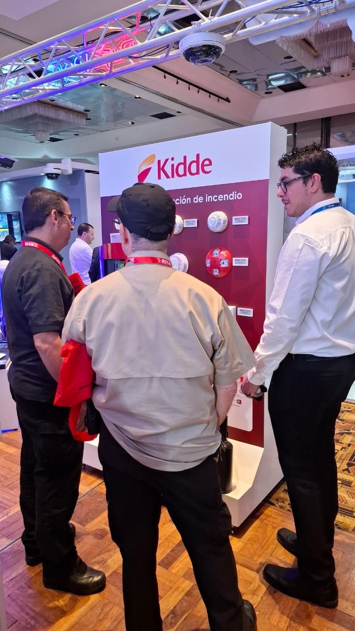 Stand de Kidde con sistemas de detección de incendio y visitantes